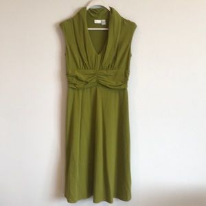 Newport News NWOT green dress